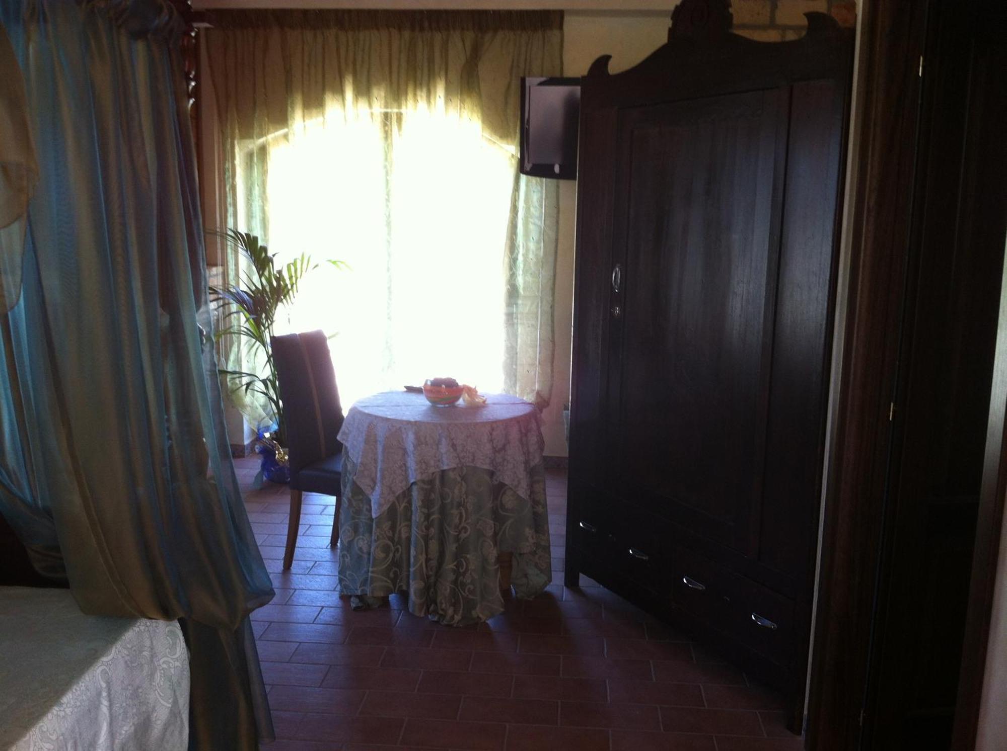 Hotel Il Feudo Dei Pierleoni เชลาโน ห้อง รูปภาพ
