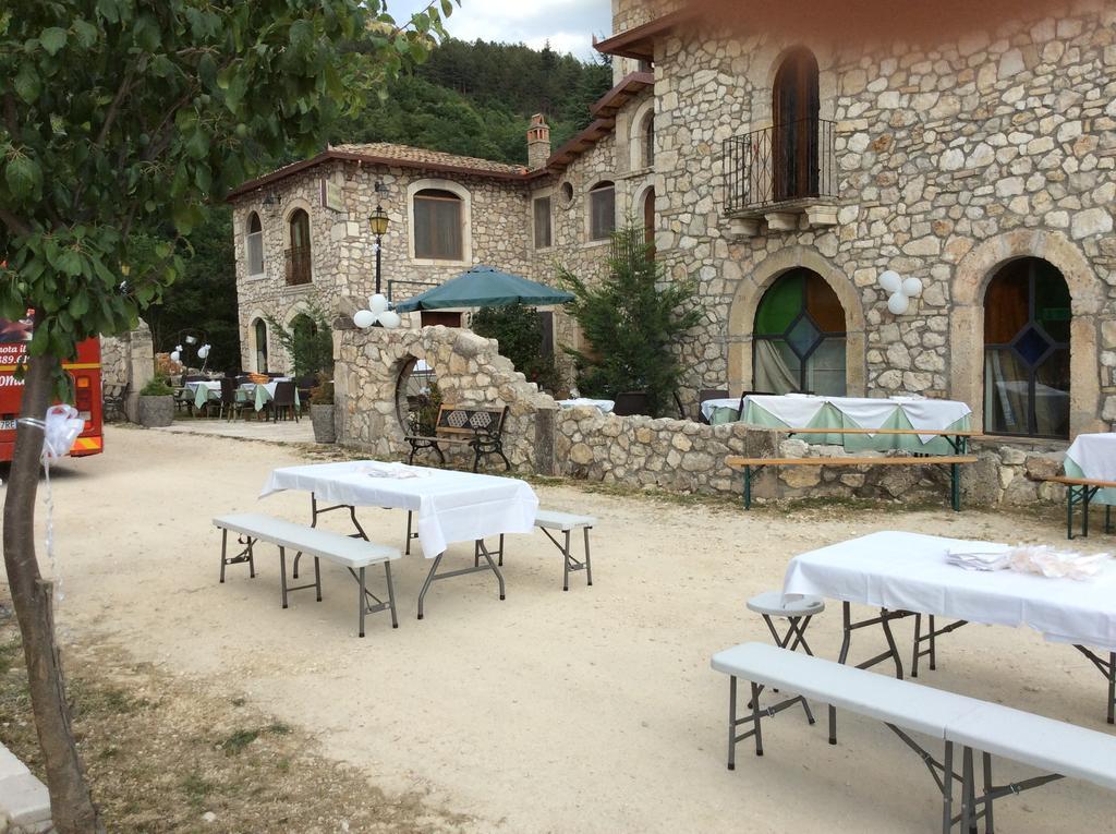 Hotel Il Feudo Dei Pierleoni เชลาโน ภายนอก รูปภาพ